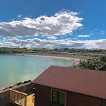 Cosy Portmor Log Cabin- Sea Views, Deck & Relaxation Malin Head