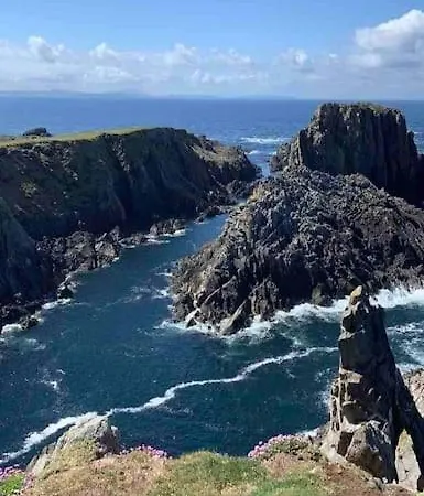 Διαμέρισμα Cosy Portmor Log Cabin- Sea Views, Deck & Relaxation