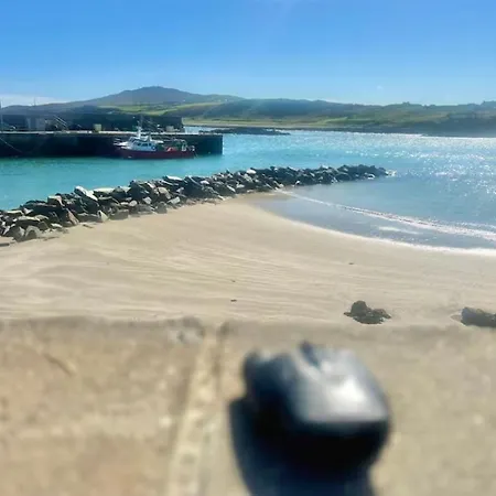 Apartmán Cosy Portmor Log Cabin- Sea Views, Deck & Relaxation