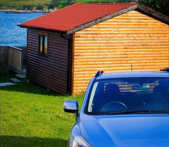 Cosy Portmor Log Cabin- Sea Views, Deck & Relaxation