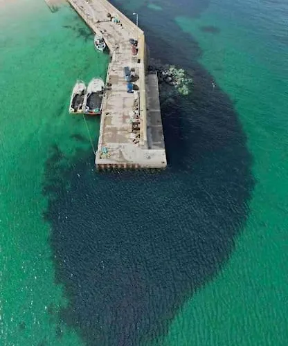 Appartement Cosy Portmor Log Cabin- Sea Views, Deck & Relaxation