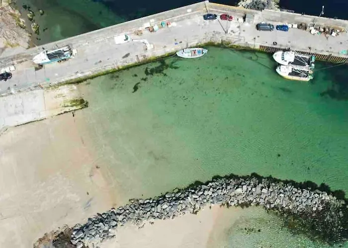 Appartement Cosy Portmor Log Cabin- Sea Views, Deck & Relaxation *